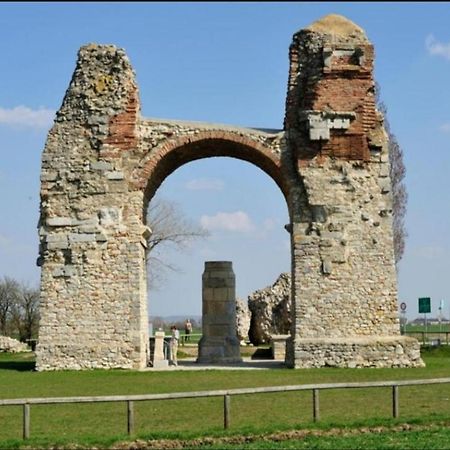 Terec Haus Daire Bruckneudorf Dış mekan fotoğraf